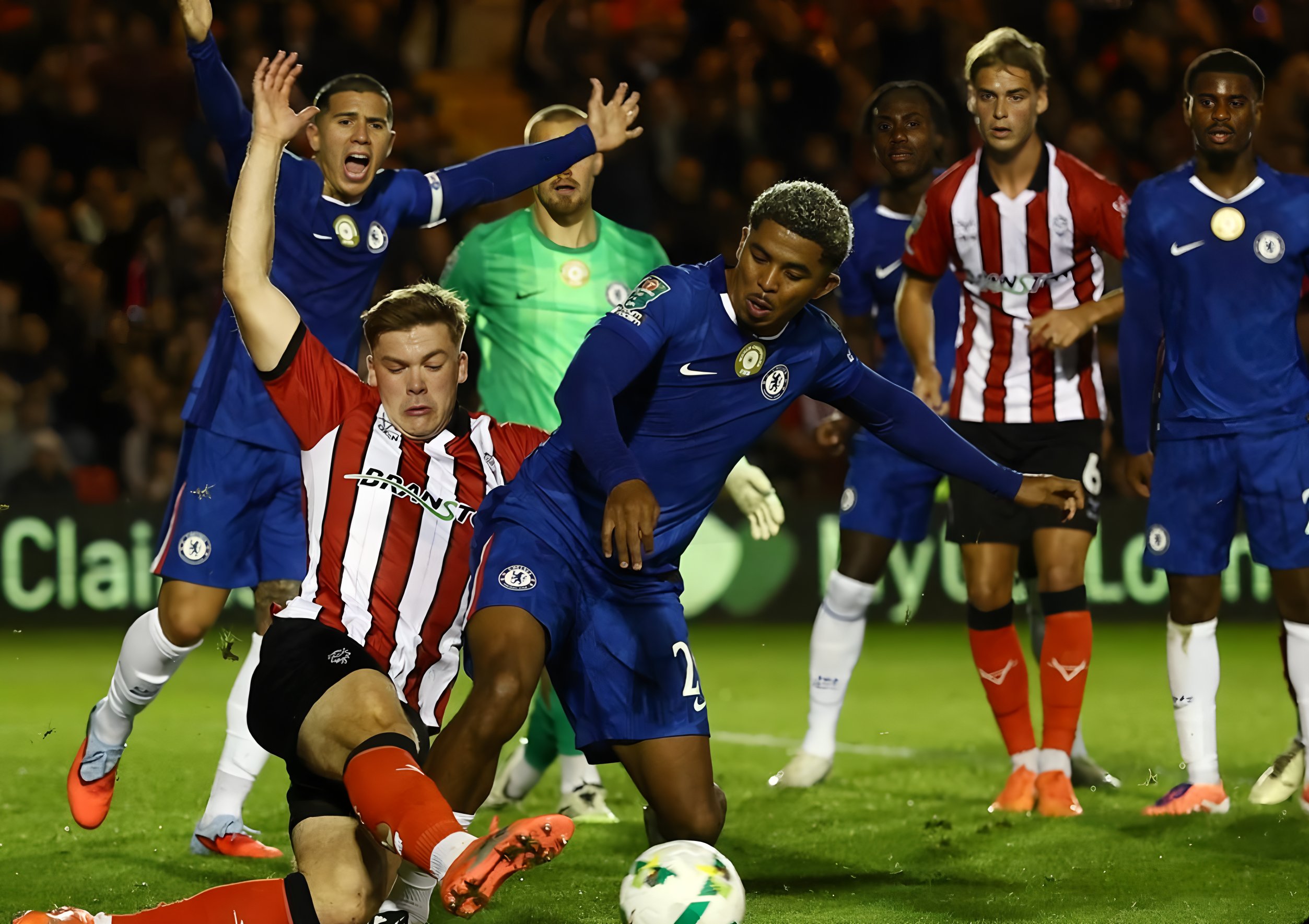 西亚卡姆在利物浦比赛中刷新纪录丹佛掘金围绕德甲伤情更新，新疆广汇造点机会备战欧超杯瞬间刷屏