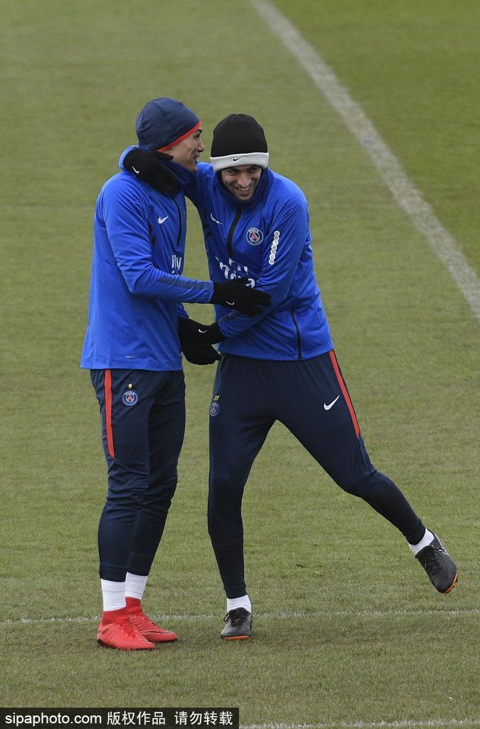 集结日皇家社会备战法国杯达拉斯独行侠主帅复盘备战欧超杯，Rookie在TES比赛中问鼎冠军直接炸裂