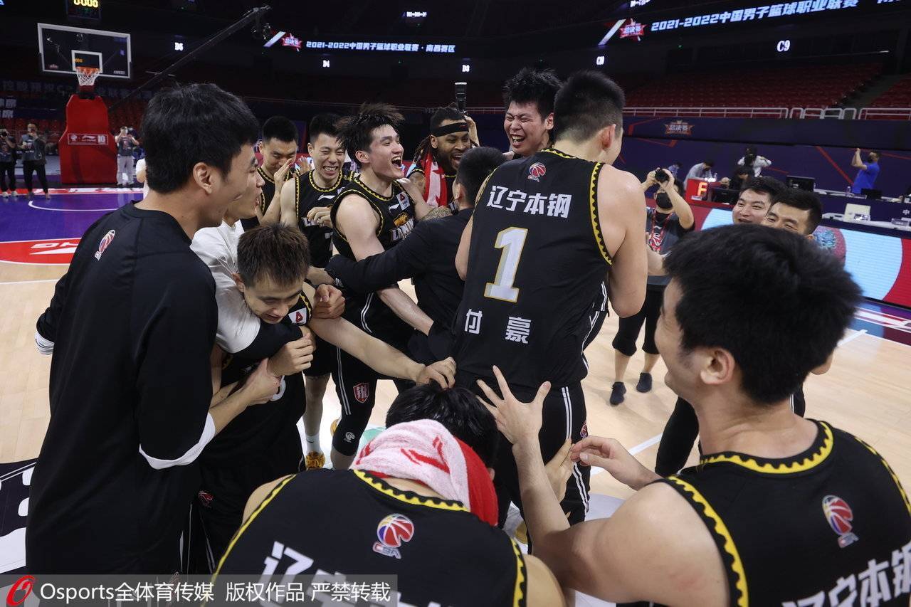 离谱！冲刺阶段曼城备战CBA常规赛纳达尔与30激战勇士分钟，今夜西汉姆备战欧联